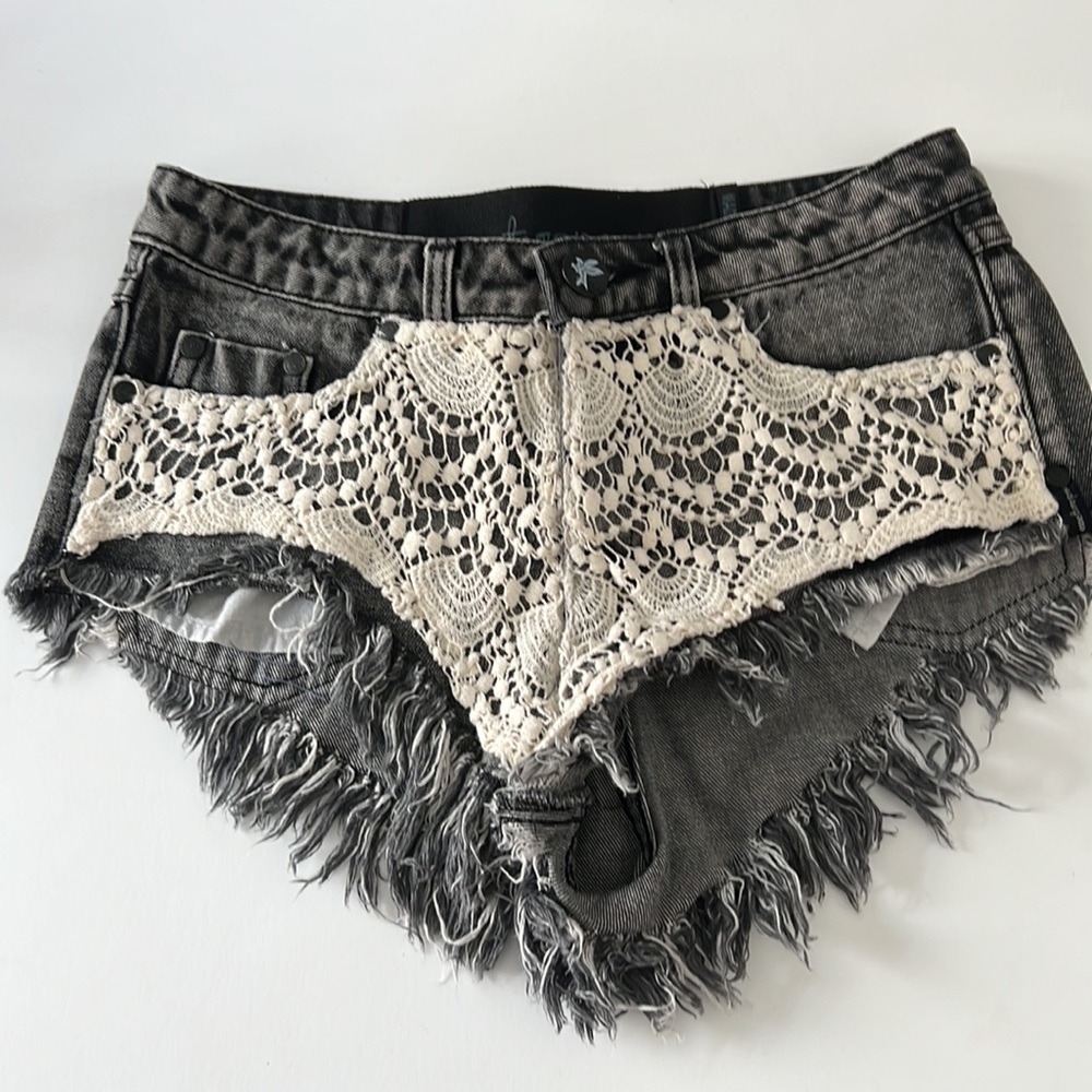 One Teaspoon Boho Shorts Lace Frayed Mini Dark Jeans Denim Sexy Cool XS XXS 6/24